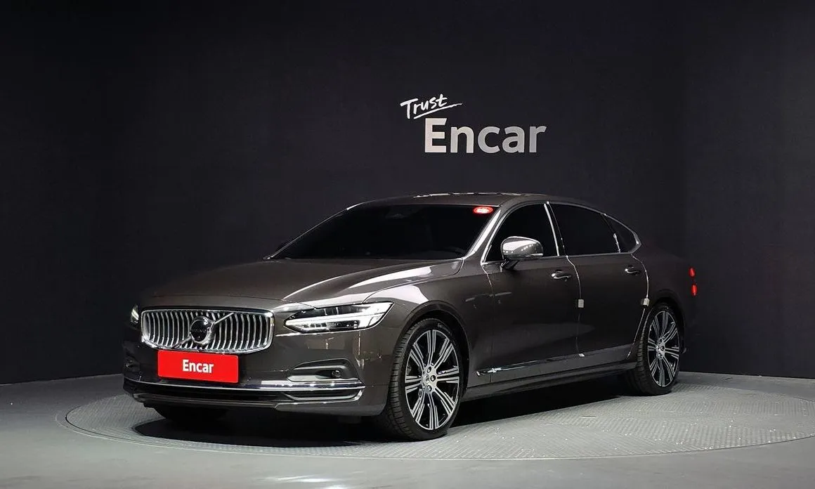 Volvo S90 — фото 1
