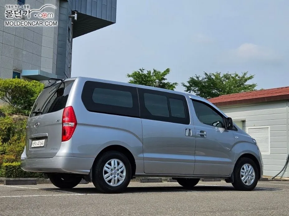 Hyundai Starex — фото 4