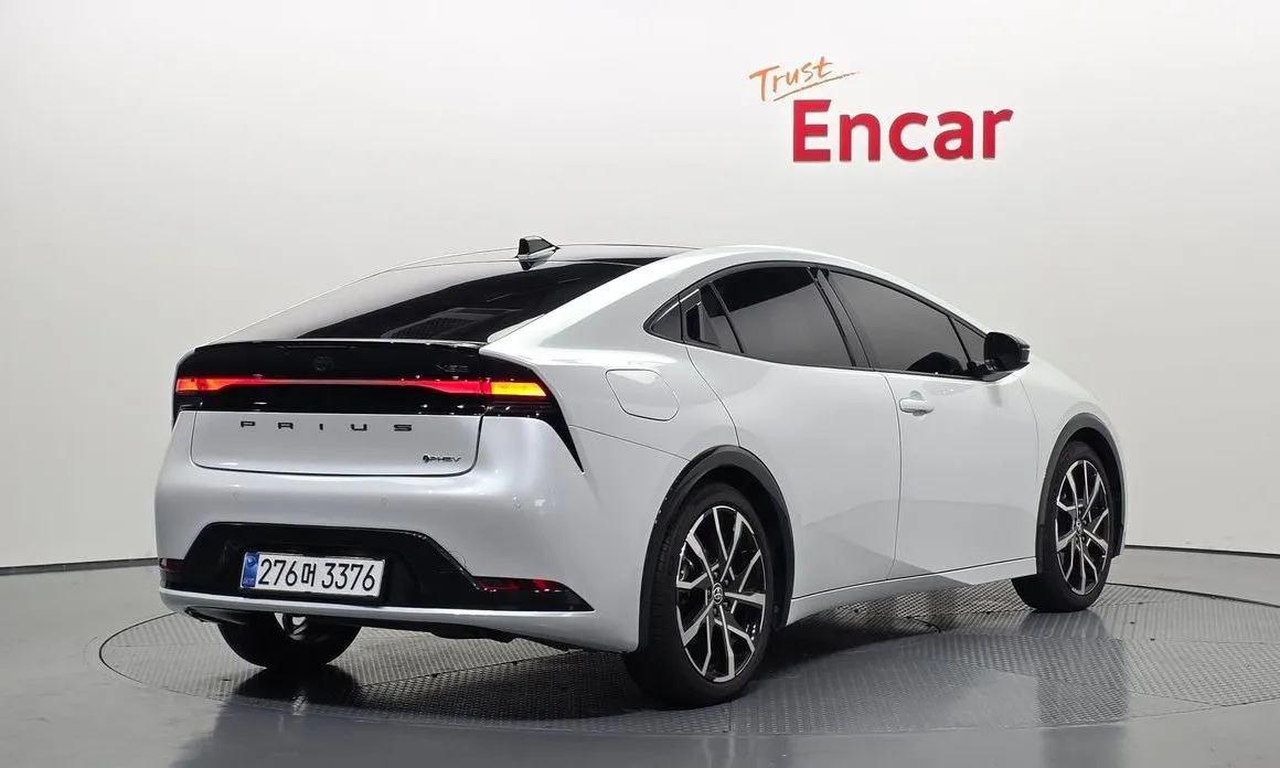 Toyota Prius — фото 5