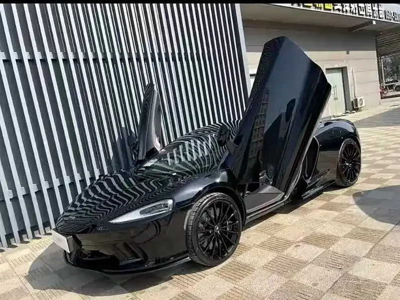 McLaren GT — фото 1