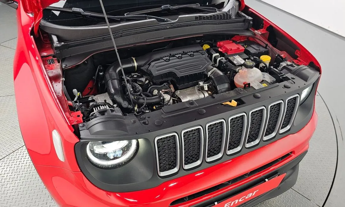 Jeep Renegade — фото 6