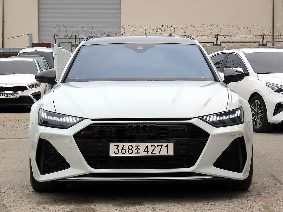 Audi RS6 — фото 1