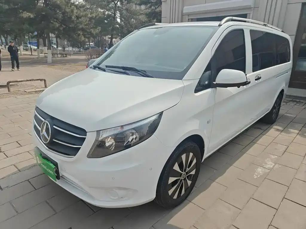 Mercedes-Benz Vito — фото 1