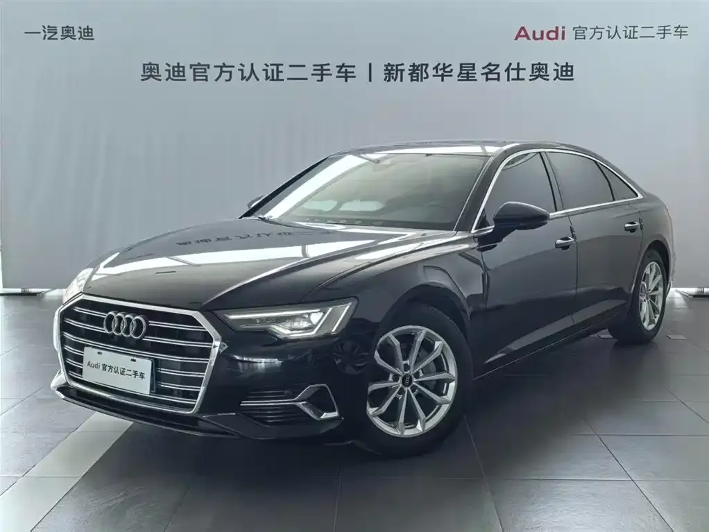 Audi A6L — фото 1