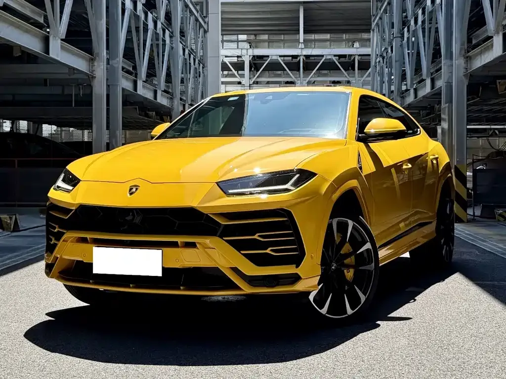 Lamborghini Urus — фото 1