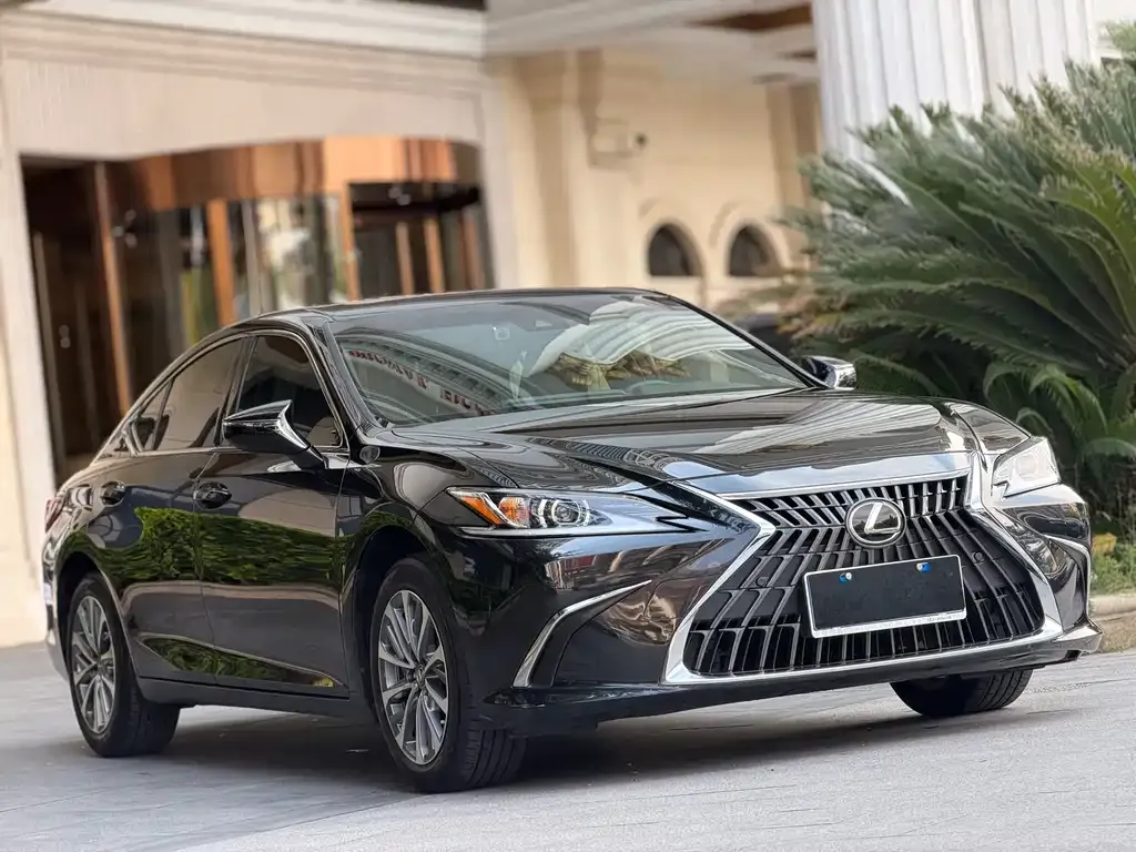 Lexus ES — фото 5