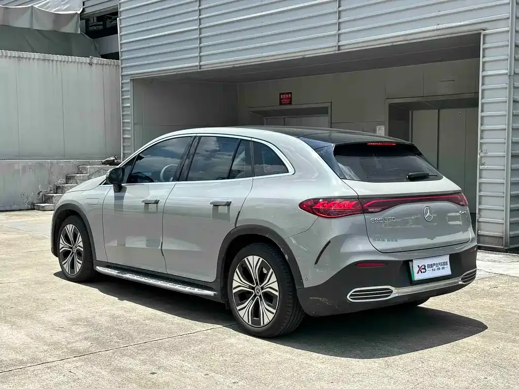 Mercedes-Benz EQE SUV — фото 3