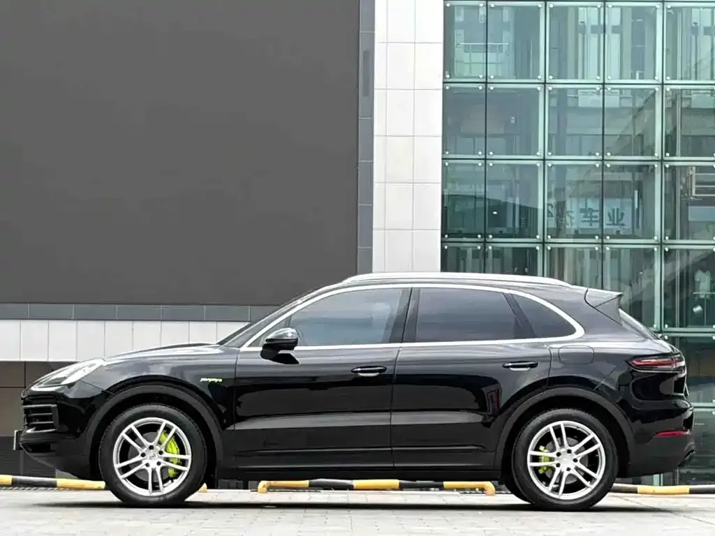 Porsche Cayenne Hybrid — фото 5