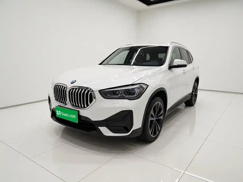 BMW X1 — фото 5
