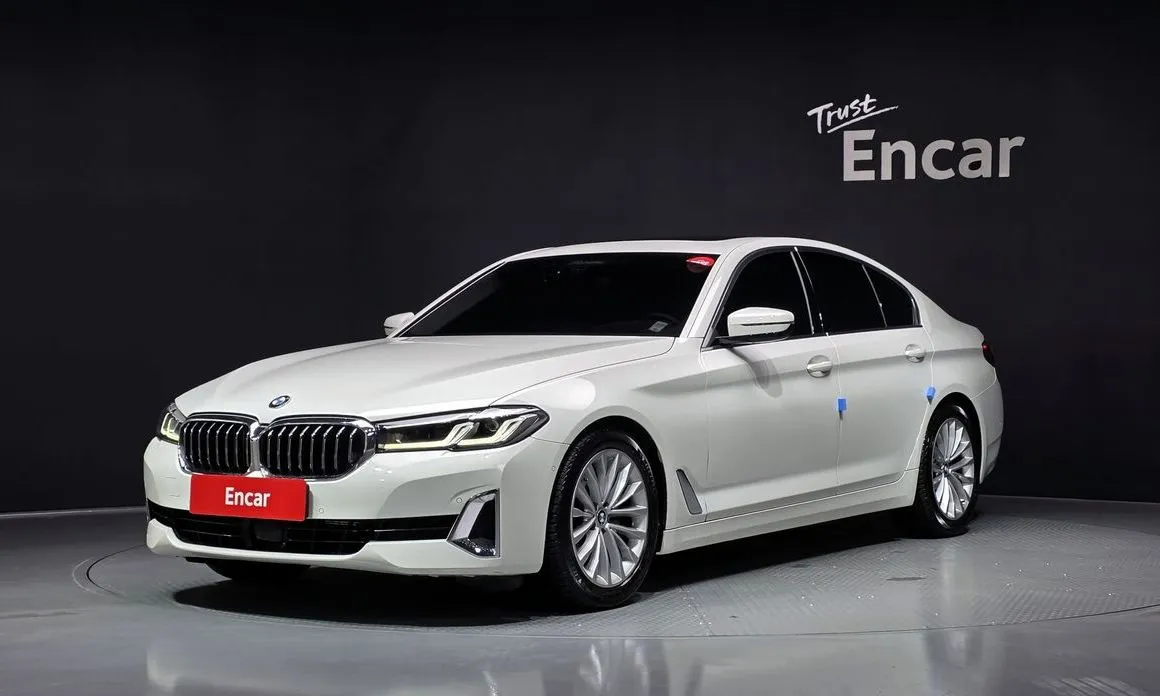 BMW 5-Series — фото 1
