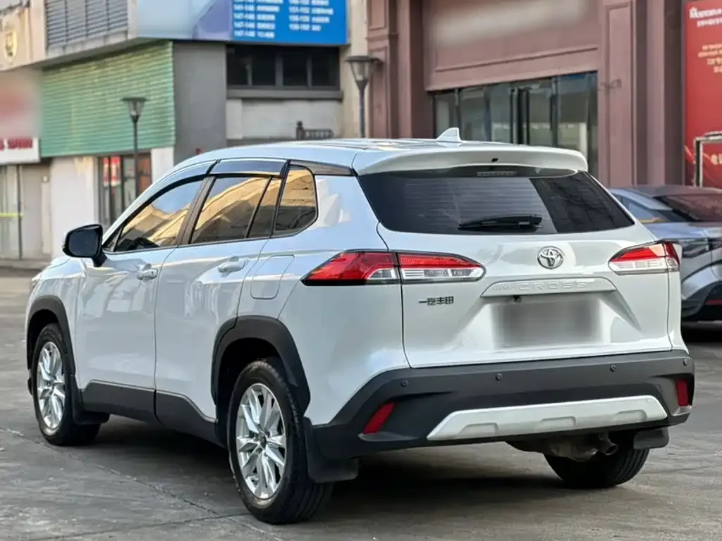 Toyota Corolla Cross — фото 10
