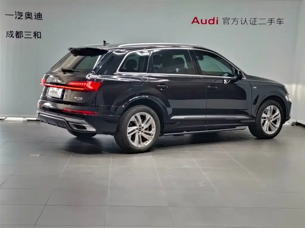 Audi Q7 — фото 3