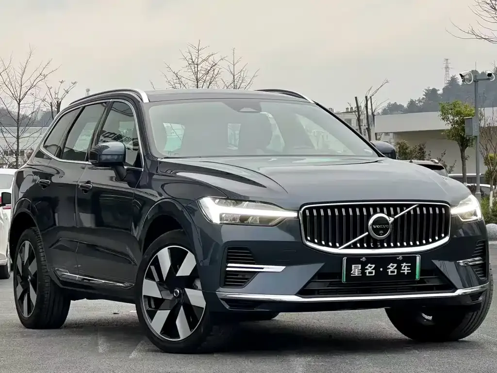 Volvo XC60 PHEV — фото 5