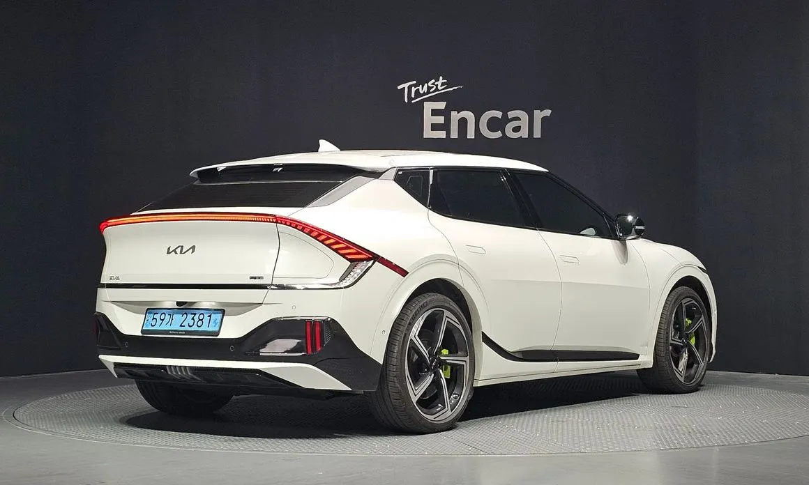 Kia EV6 — фото 7
