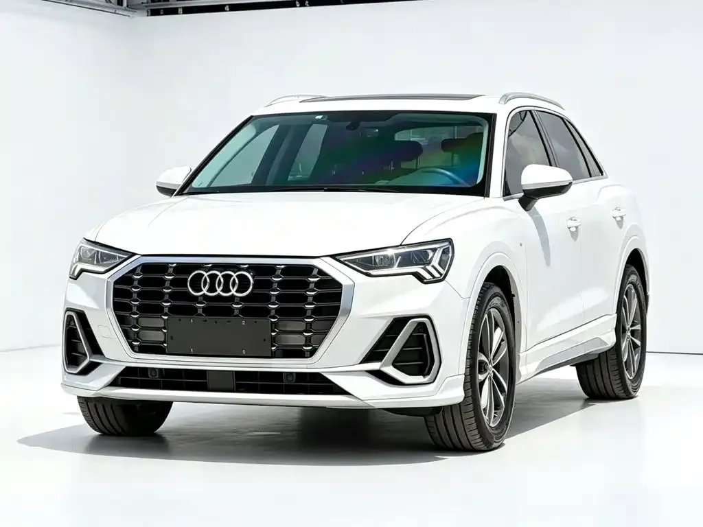Audi Q3 — фото 1