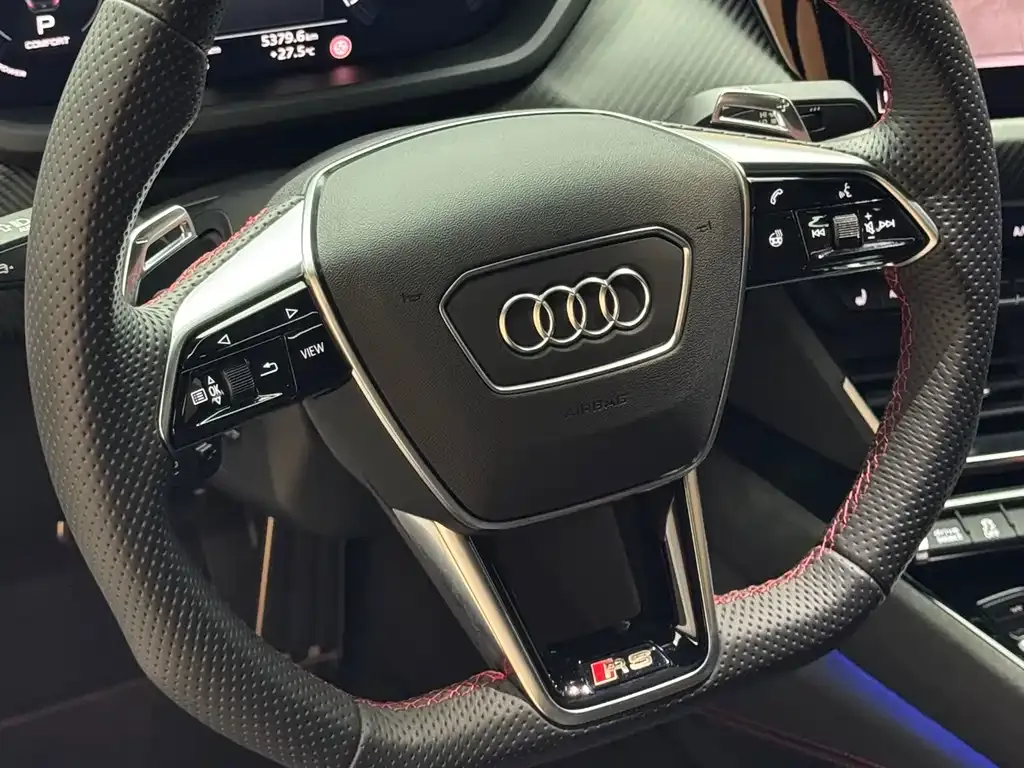 Audi RS e-tron GT — фото 8