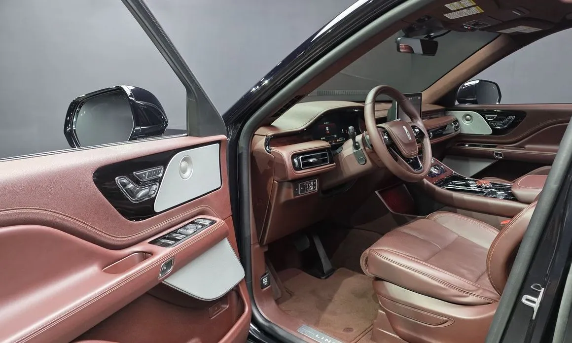 Lincoln Aviator — фото 10