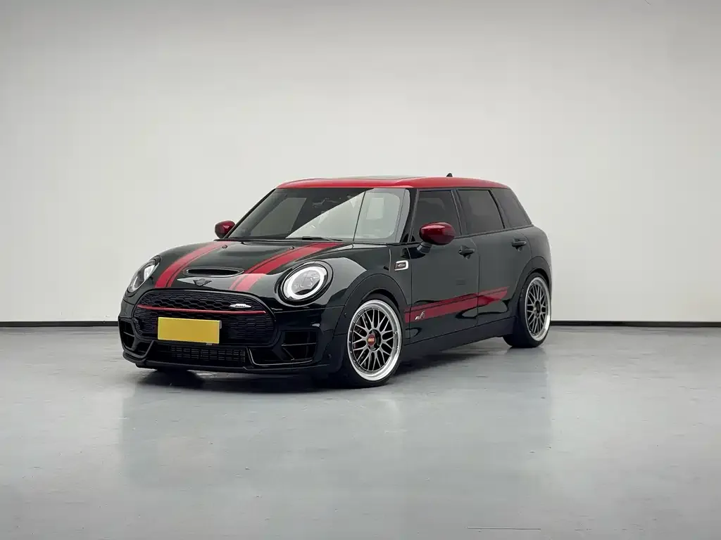 MINI Clubman JCW — фото 1