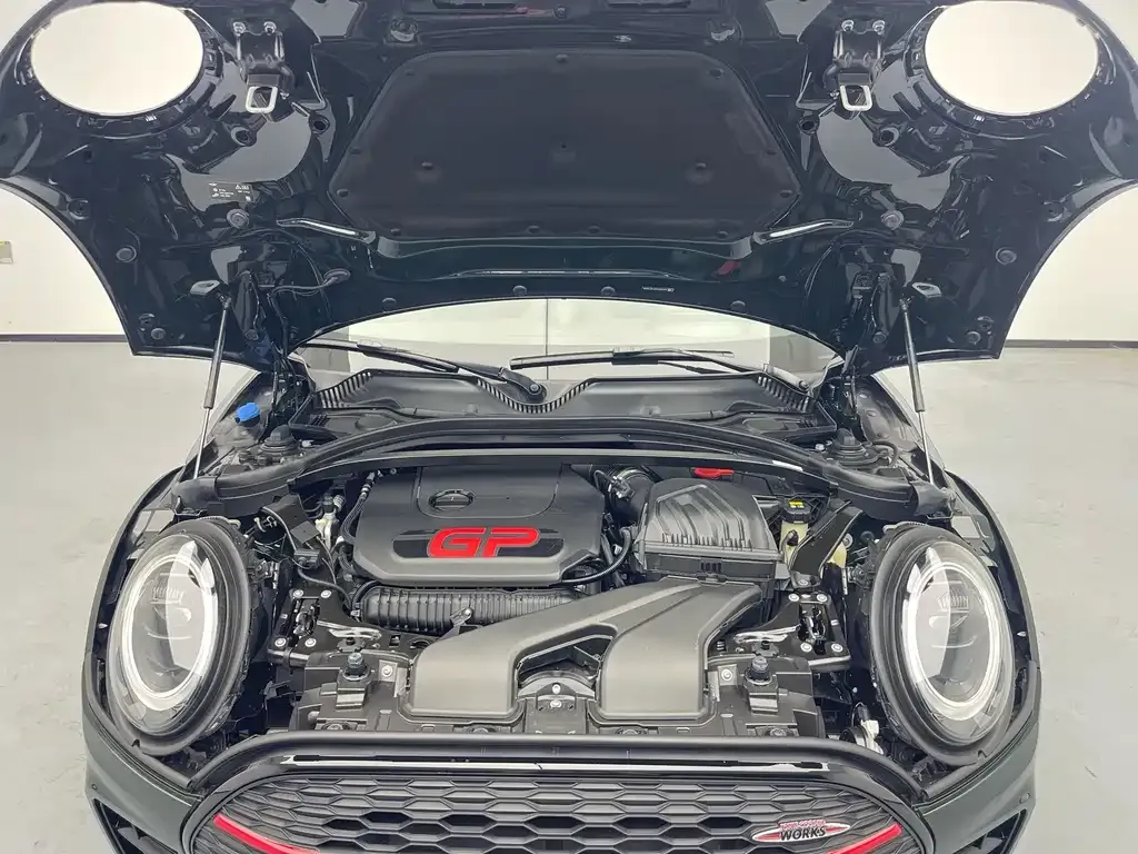 MINI Clubman JCW — фото 4