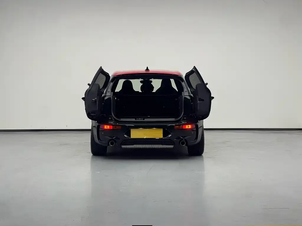 MINI Clubman JCW — фото 10