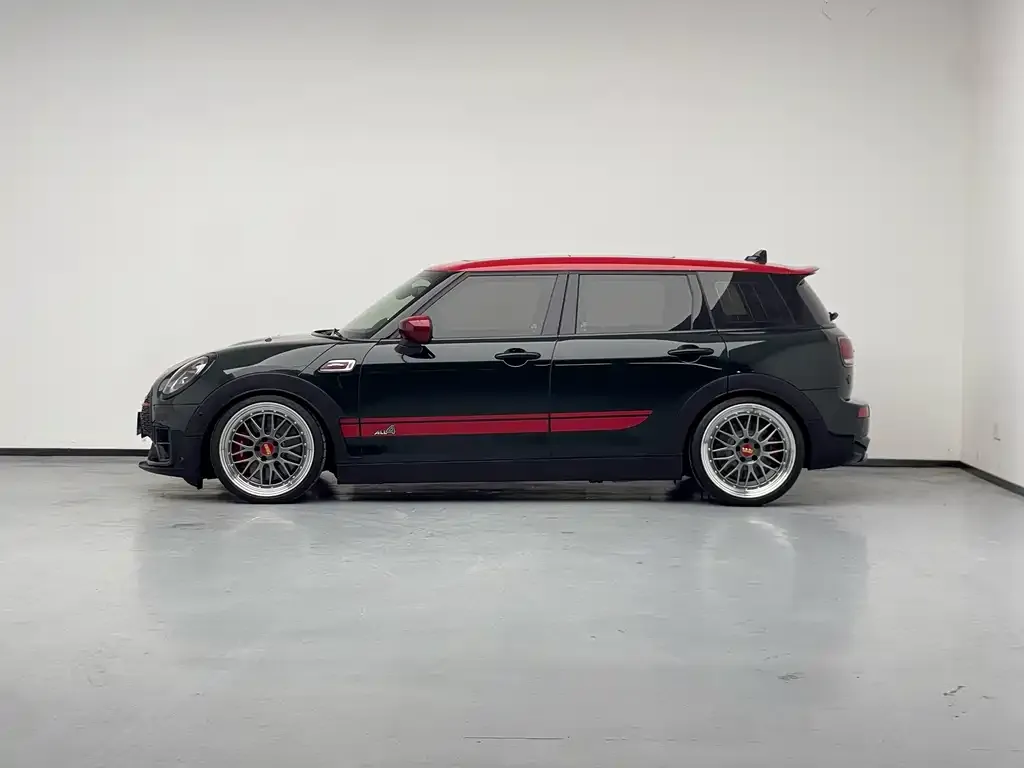 MINI Clubman JCW — фото 9