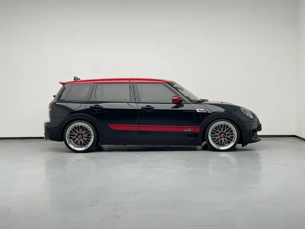 MINI Clubman JCW — фото 6