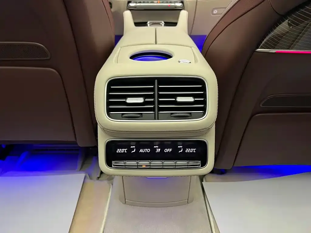 Mercedes-Benz GLS — фото 4