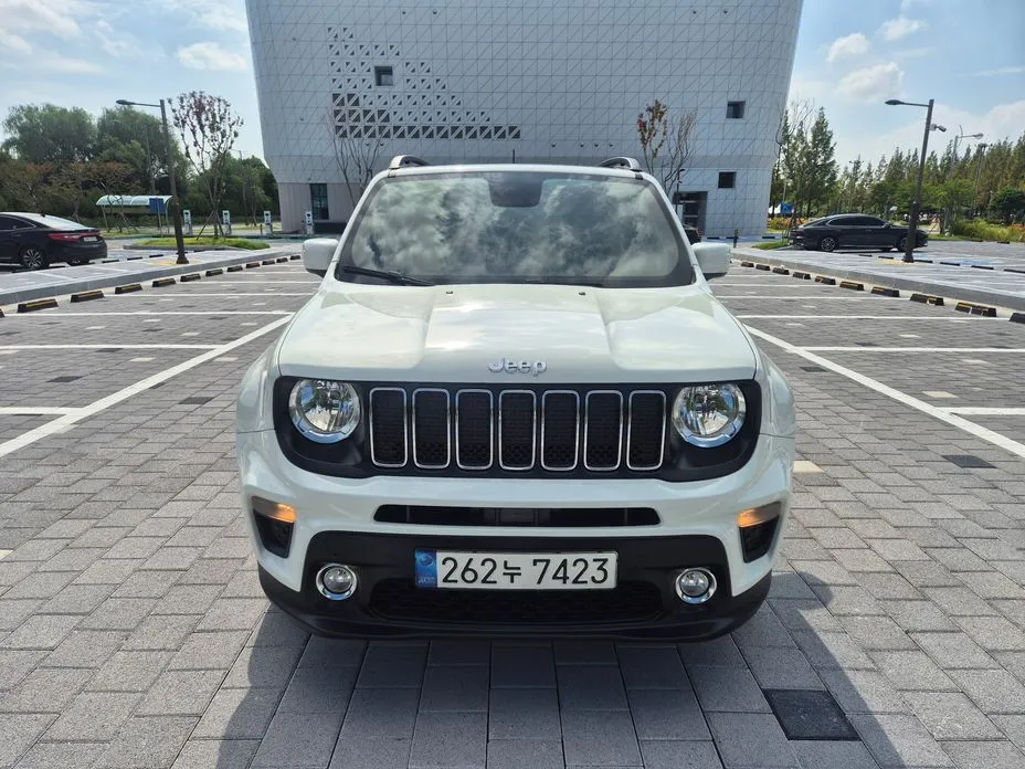 Jeep Renegade — фото 1