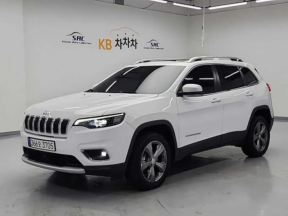 Jeep Cherokee — фото 1