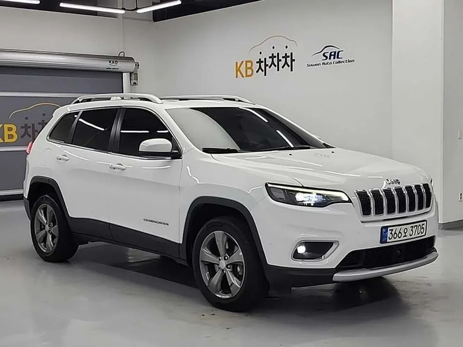 Jeep Cherokee — фото 4