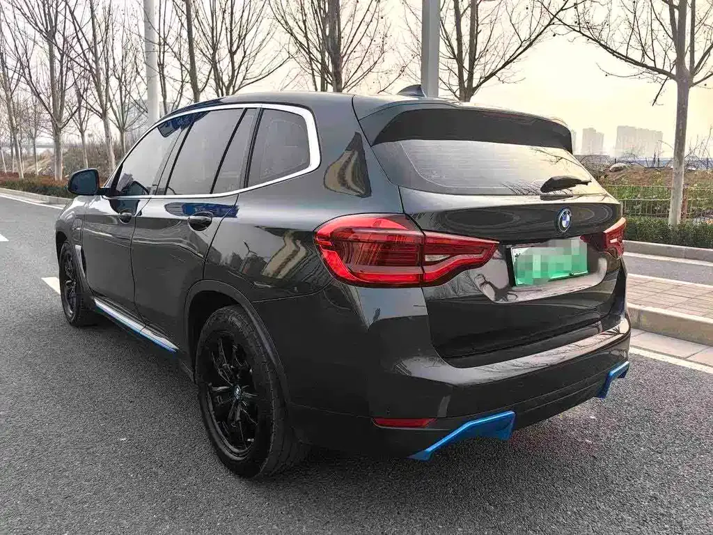 BMW iX3 — фото 5