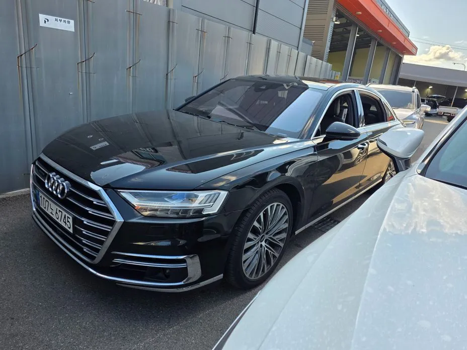 Audi A8 — фото 8