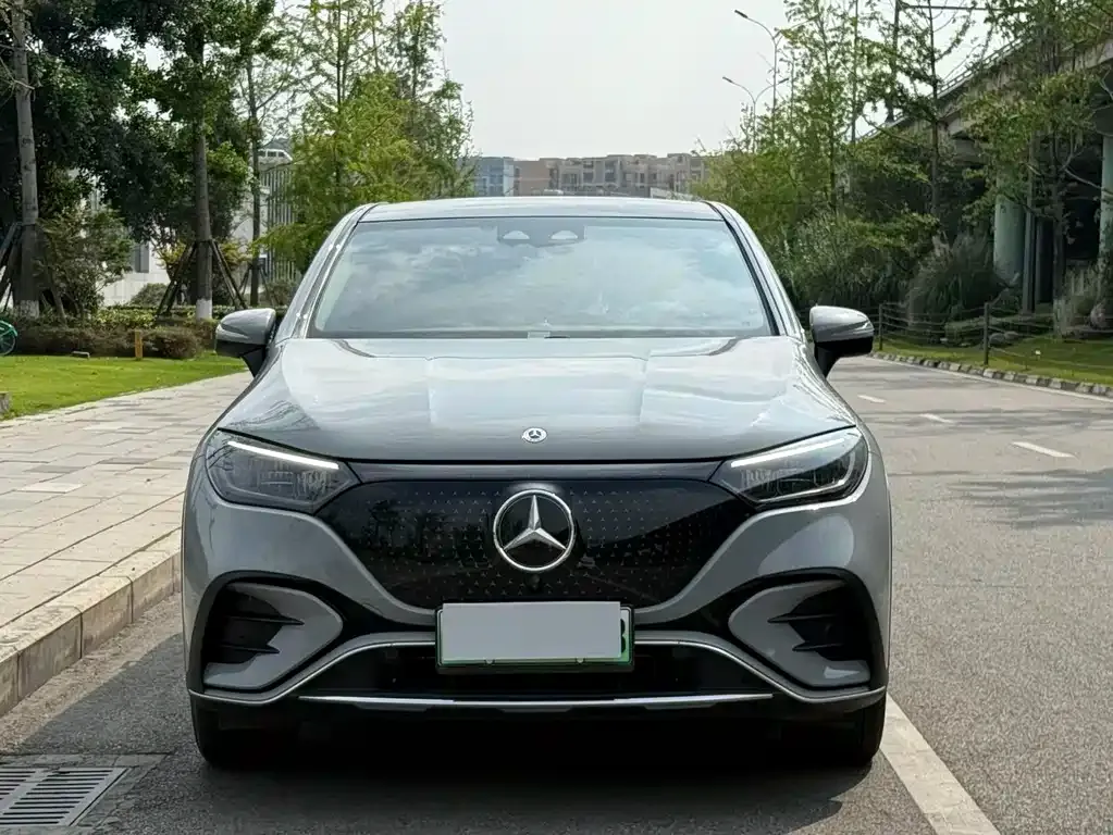Mercedes-Benz EQE SUV — фото 9