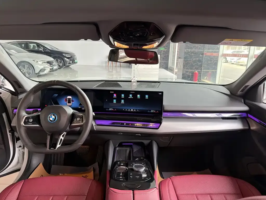 BMW i5 — фото 3