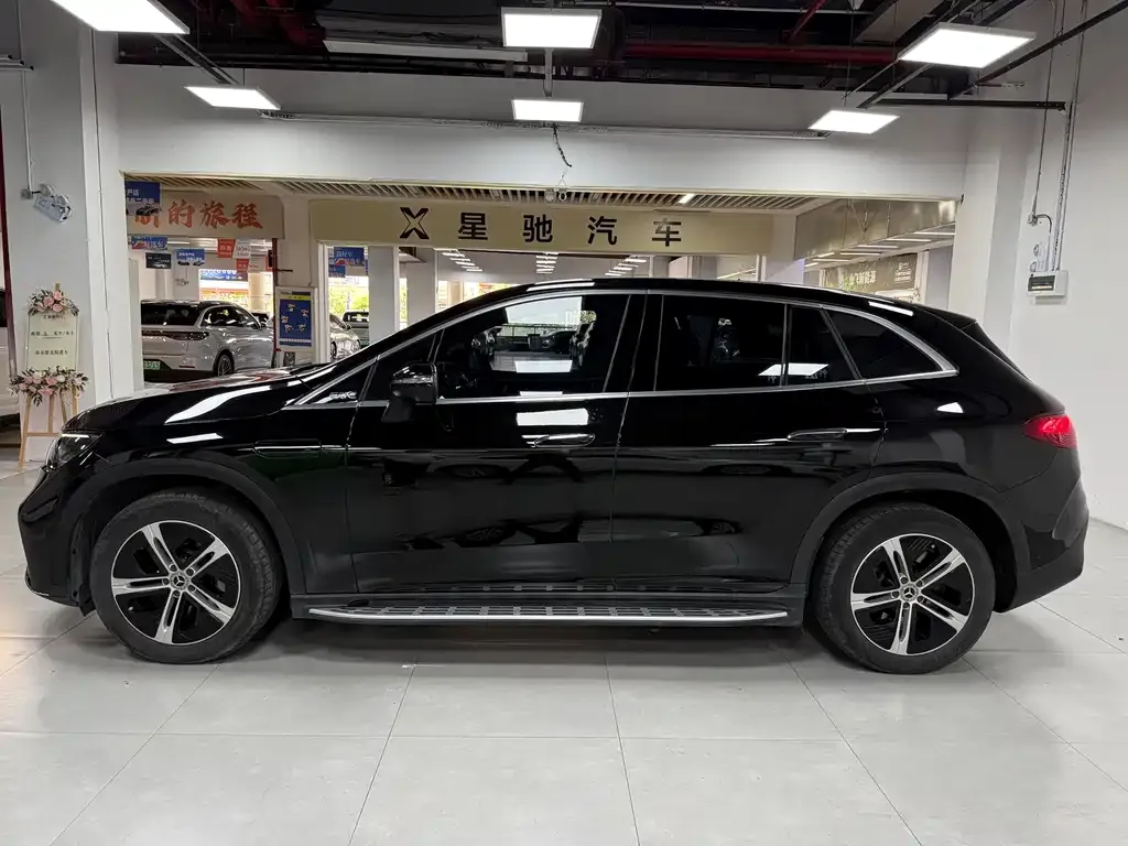 Mercedes-Benz EQE SUV — фото 2
