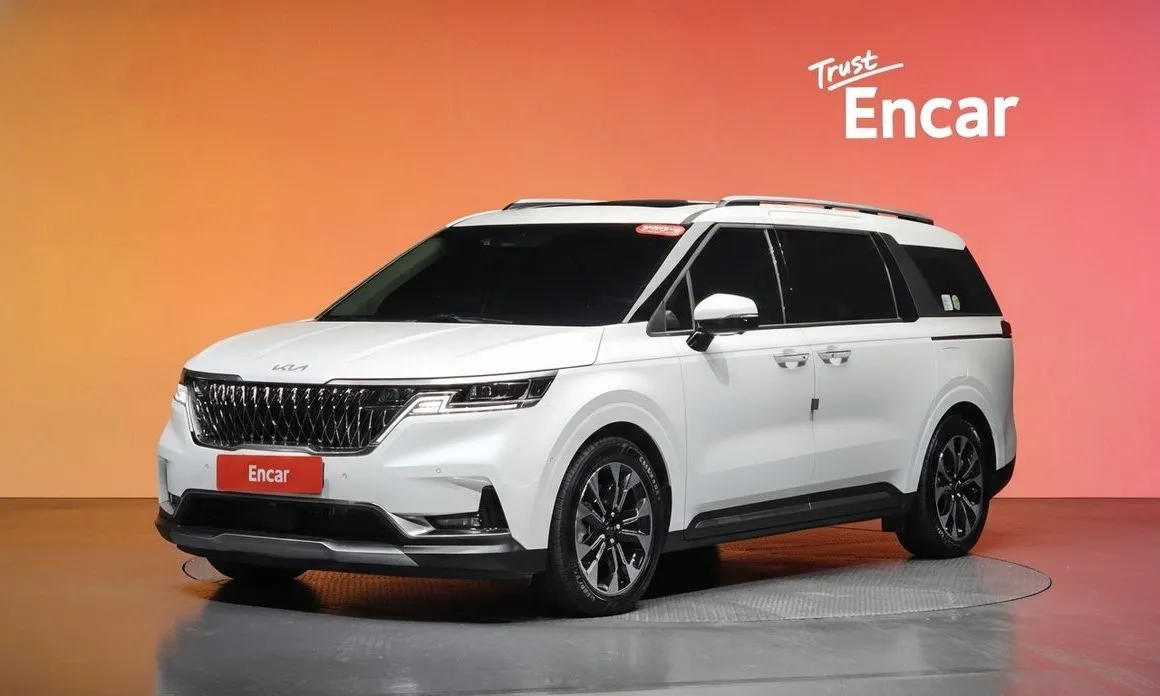 Kia Carnival — фото 1