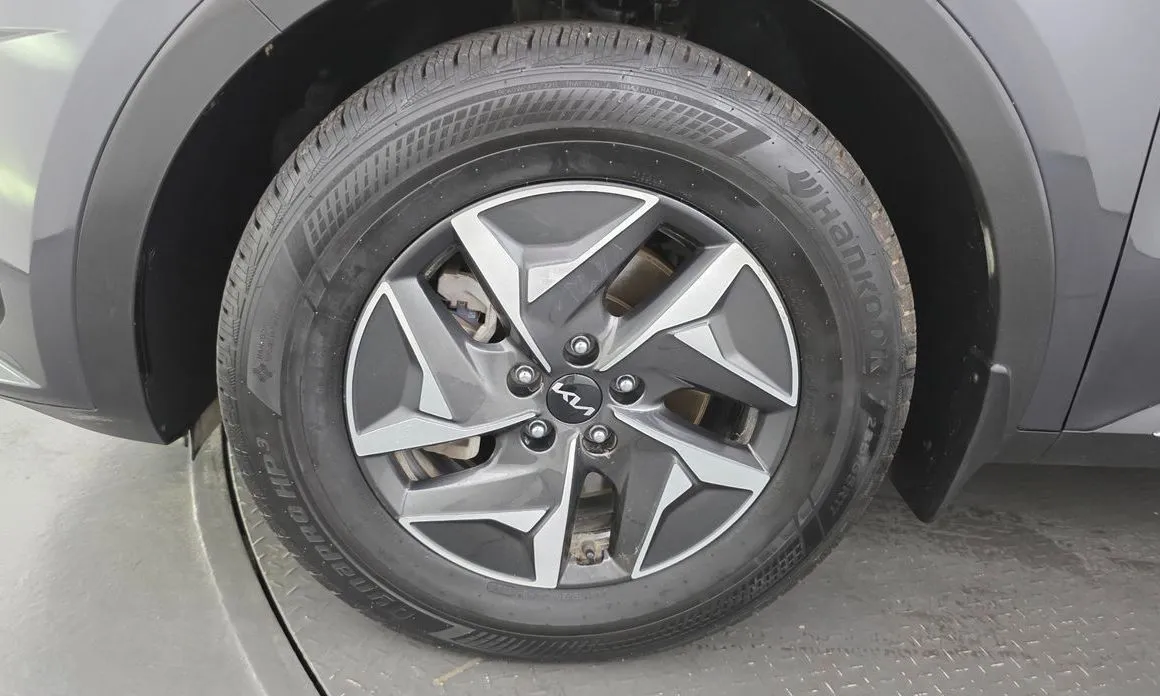 Kia Sorento — фото 6