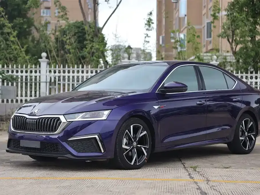 Skoda Octavia — фото 1