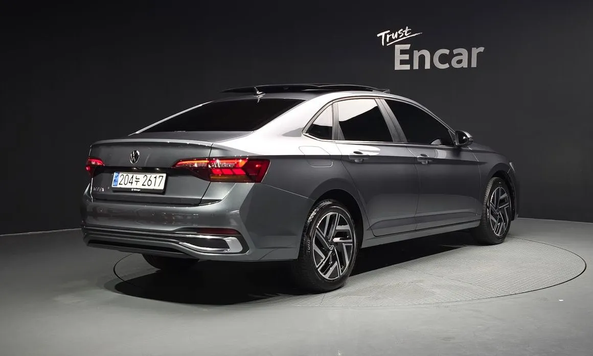 Volkswagen Jetta — фото 5