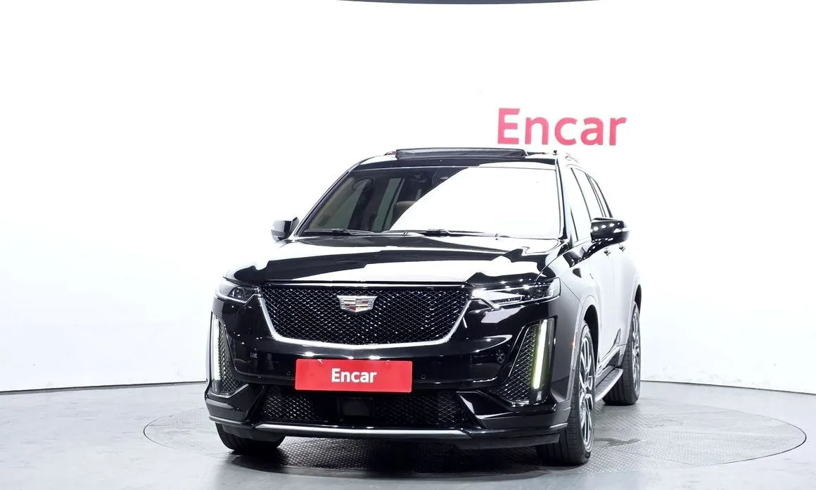 Cadillac XT6 — фото 10