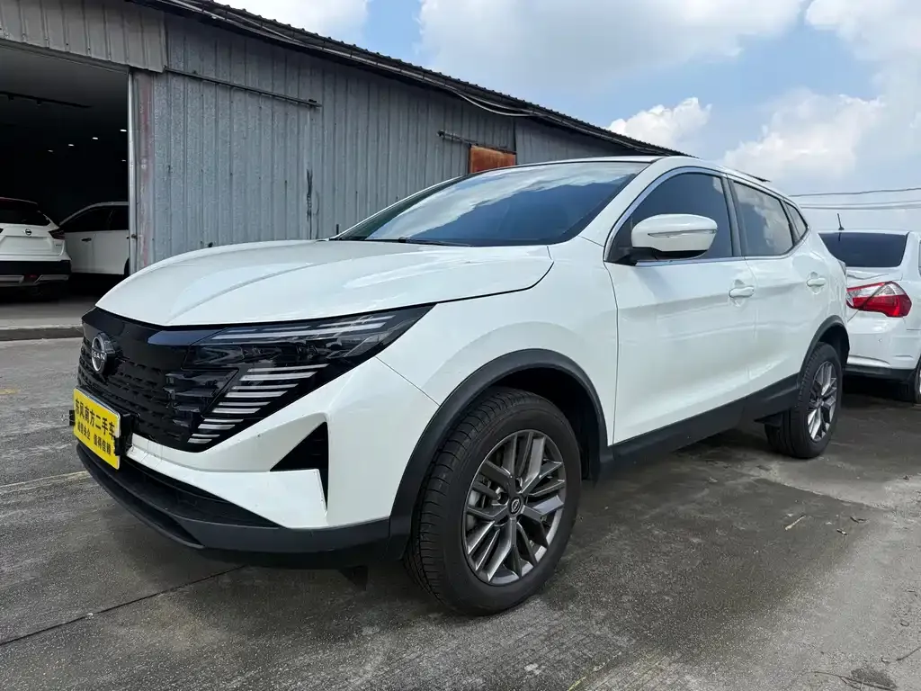 Nissan Qashqai — фото 1