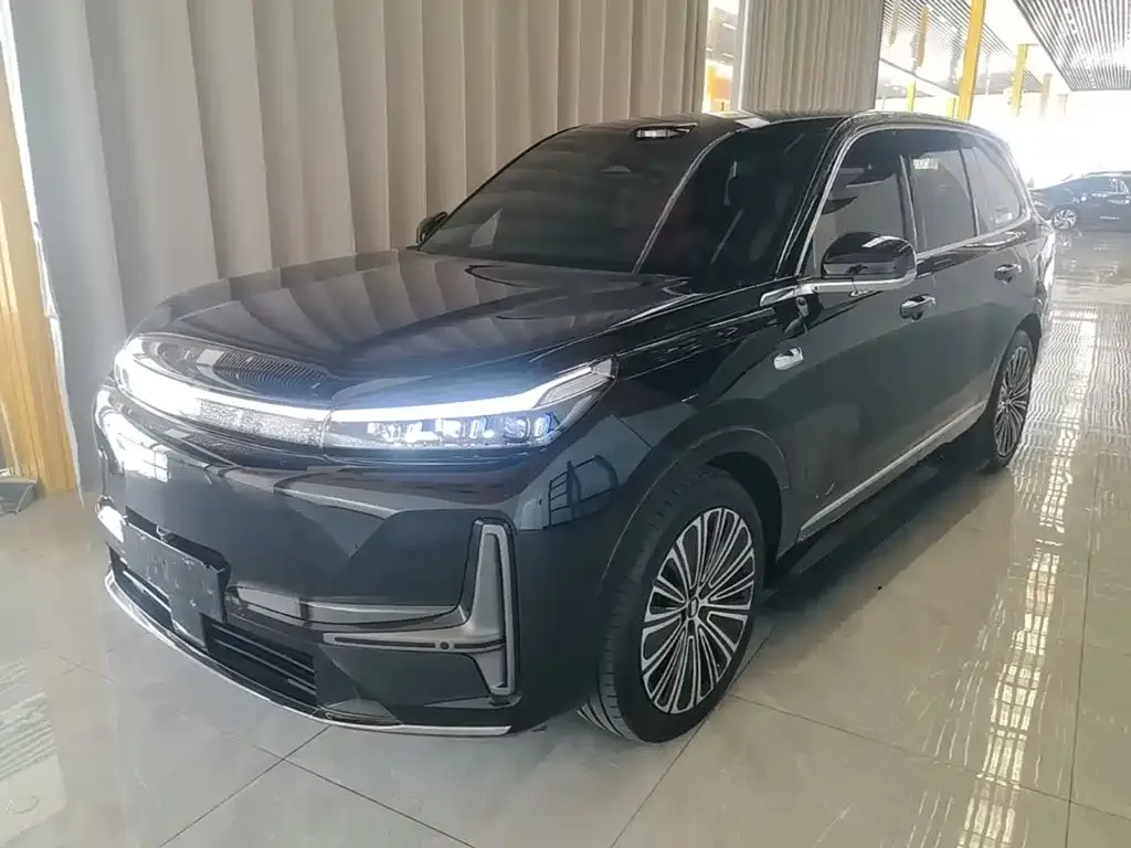 Geely Galaxy M9 — фото 1