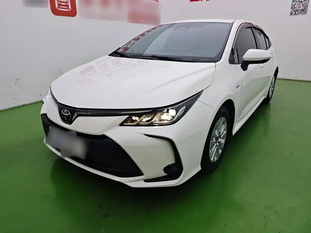 Toyota Corolla — фото 1