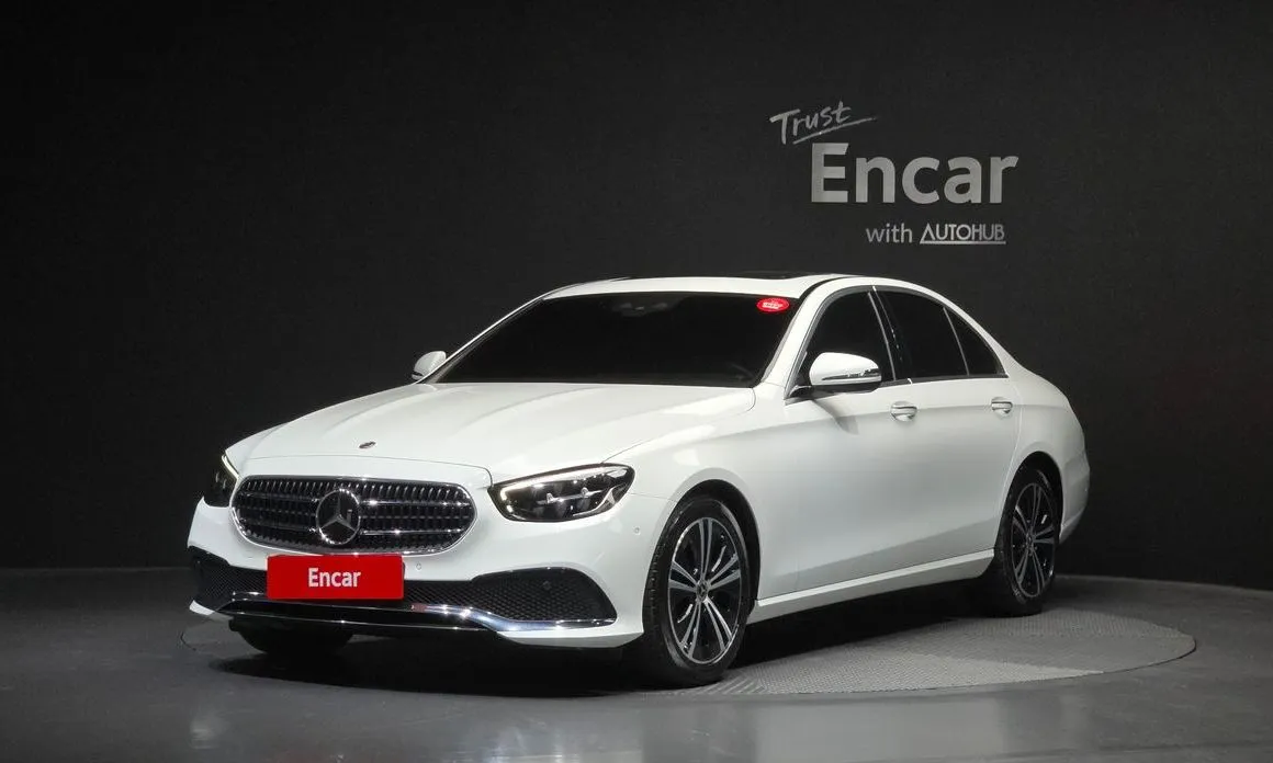 Mercedes-Benz E-Class — фото 1