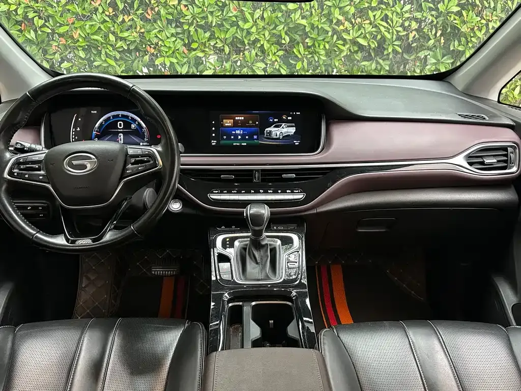GAC Motor Trumpchi M6 — фото 9