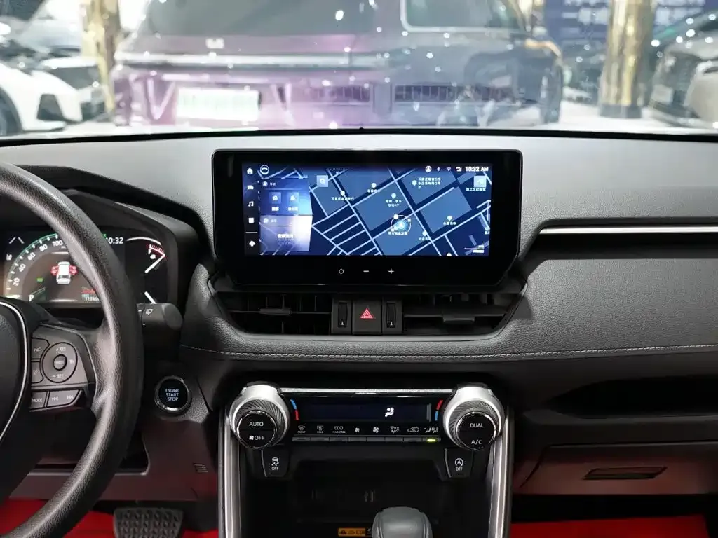 Toyota RAV4 — фото 10