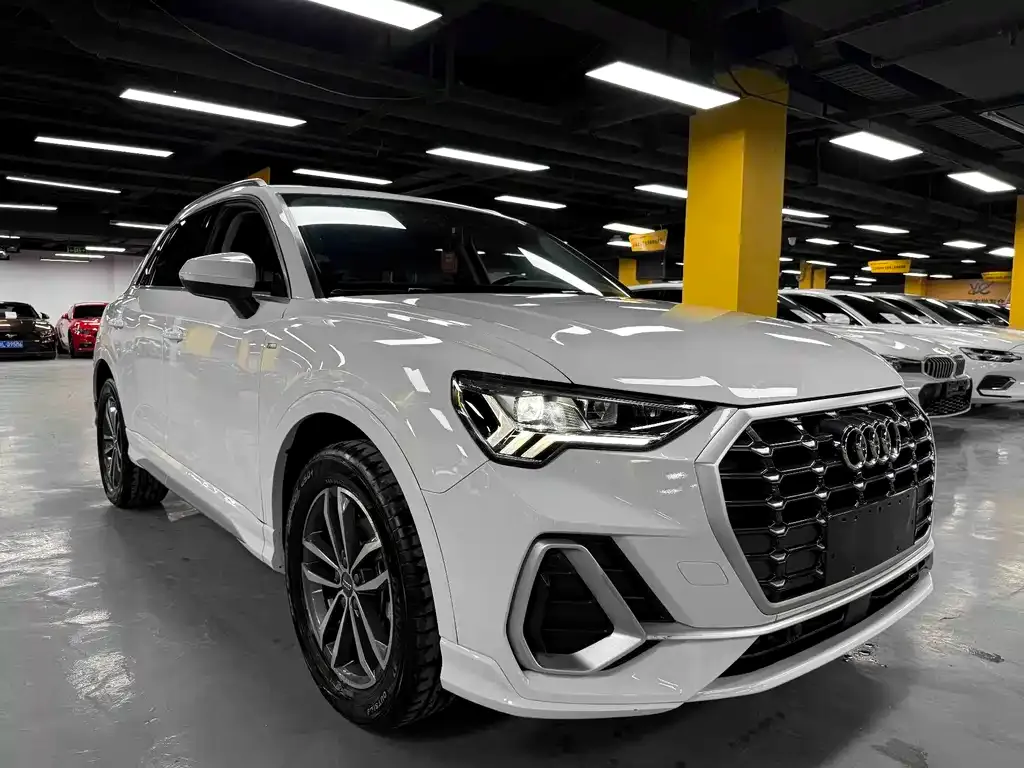 Audi Q3 — фото 9