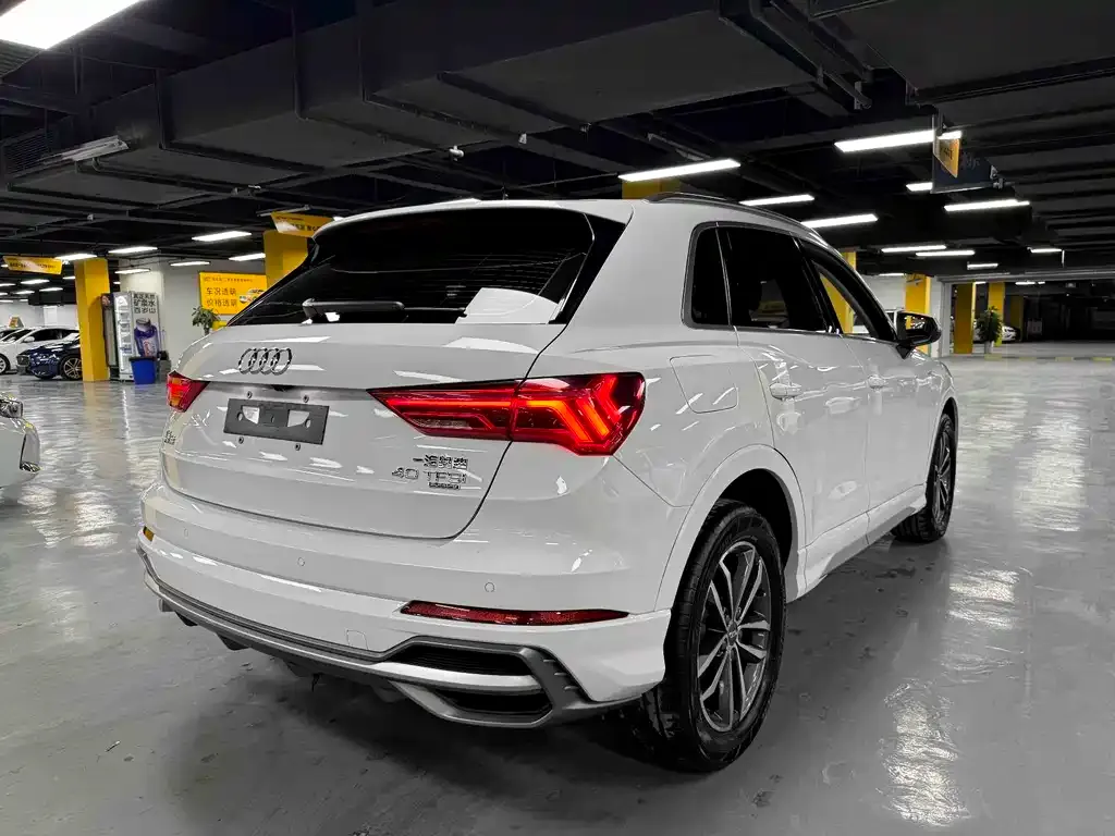 Audi Q3 — фото 4