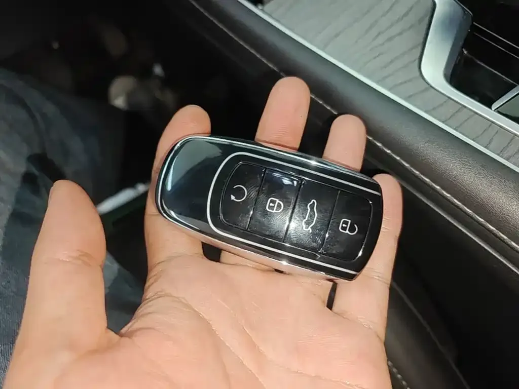 Chery Tiggo 8 PRO NEV — фото 2
