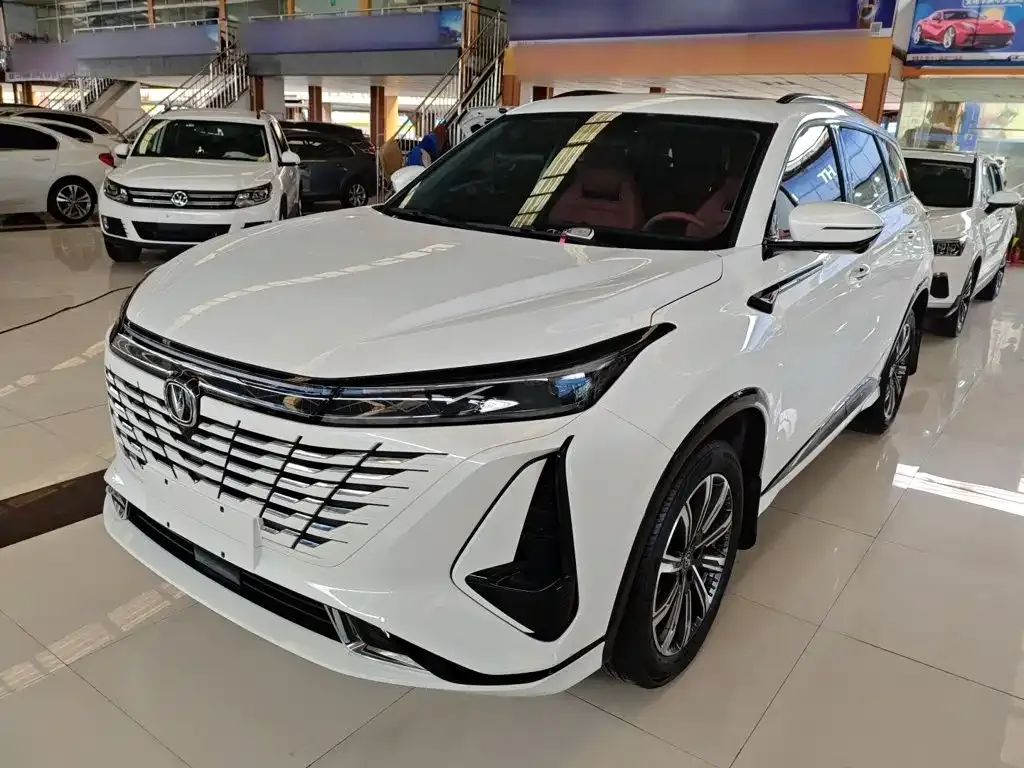 Changan CS75 PLUS — фото 1